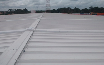 Montagem de Telhas Zipadas